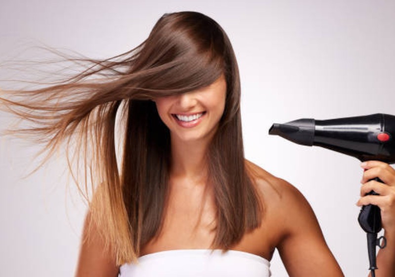 Blow-Dry-Nishaaz-Bridal-Palace-The-Best-Beauty-Parlor