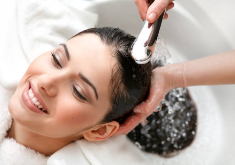 Hair-Spa-Nishaaz-Bridal-Palace-The-Best-Beauty-Parlour