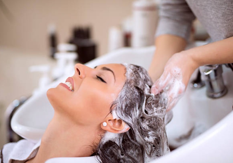 Hair-Washing-Nishaaz-Bridal-Palace-The-Best-Beauty-Parlor