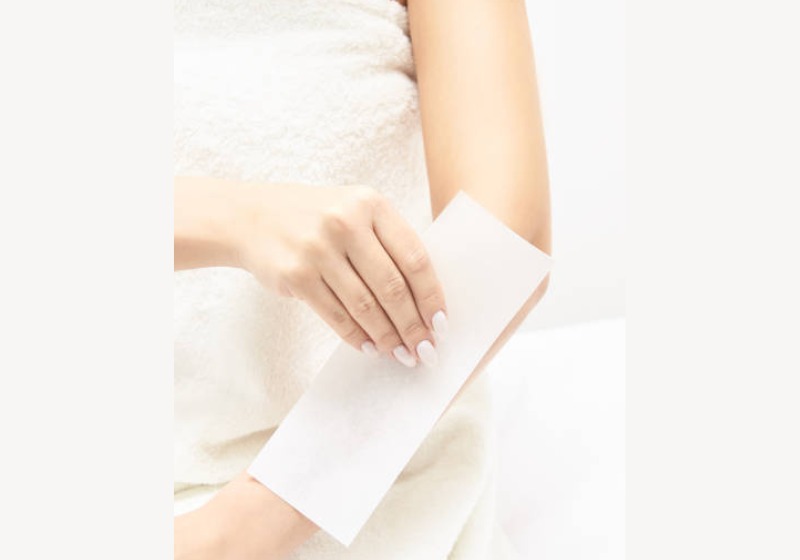 Hand-Wax-Nishaaz-Bridal-Palace-The-Best-Beauty-Parlor